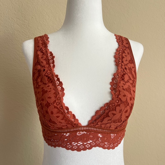 Victoria's Secret Other - Victoria’s Secret All over Lace Deep V neck Bralette-XS